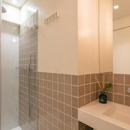 アパート アルマリア オフィシナ レアル シアード リスボン