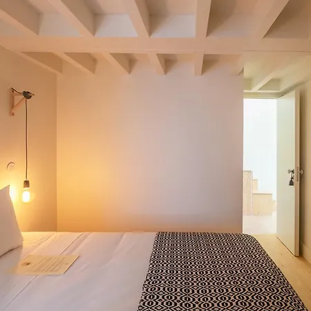 Almaria - Officina Real | Chiado * Lisbona