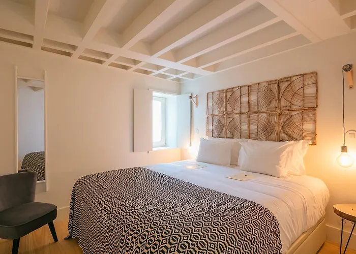 Almaria - Officina Real | Chiado * Lisboa